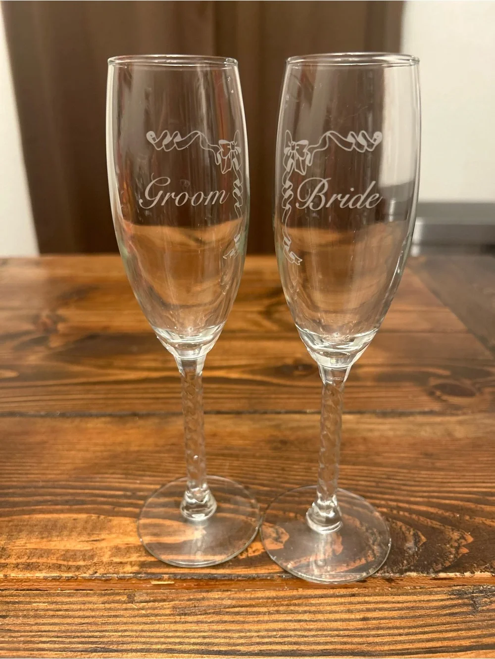 Bride and Groom Etched Champagne Flutes - Clear Glass (Pair)